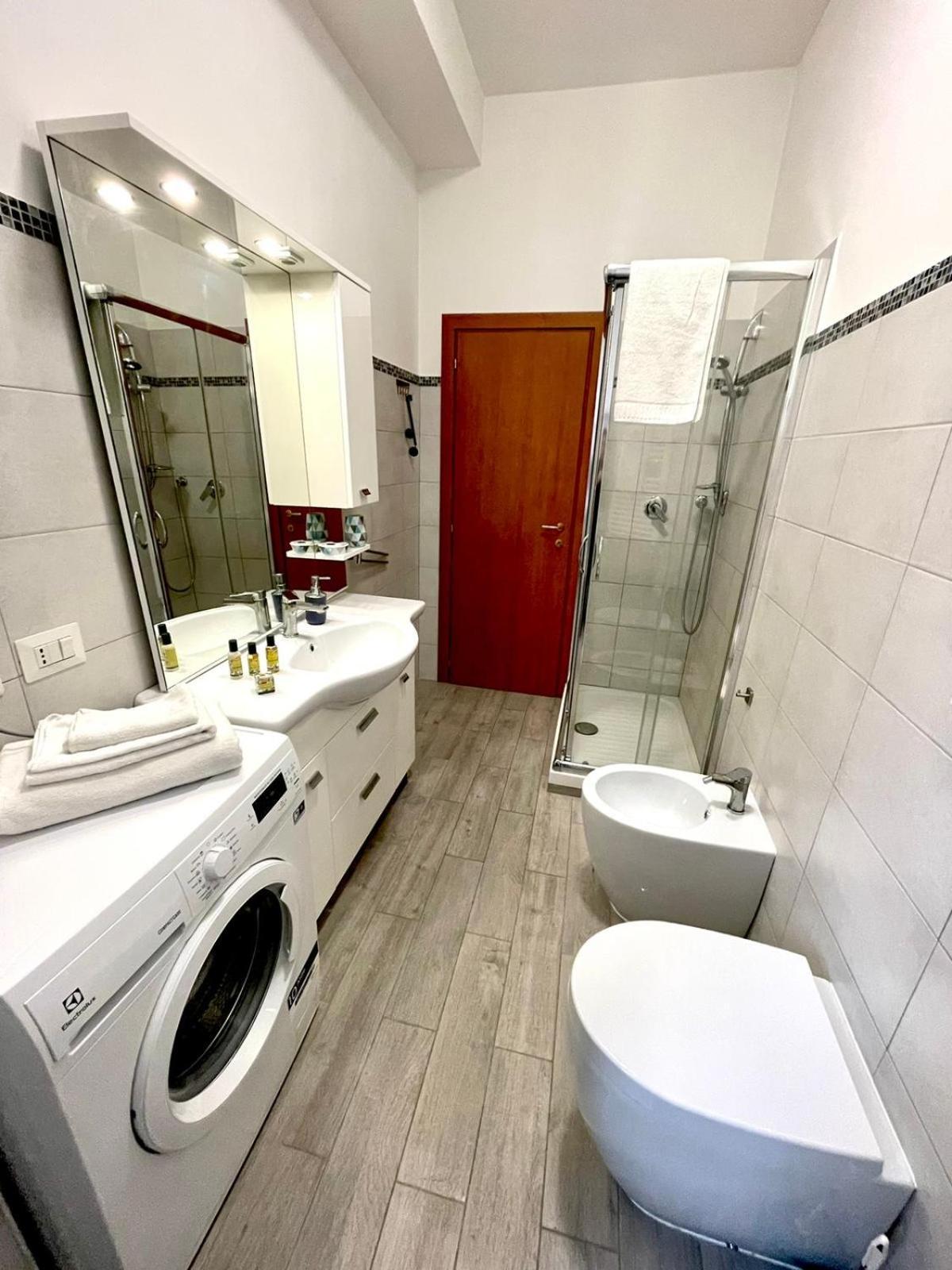 Lucens Domus Appartamento Roma Quartiere Trieste - Vicino Metro B1 - المظهر الخارجي الصورة